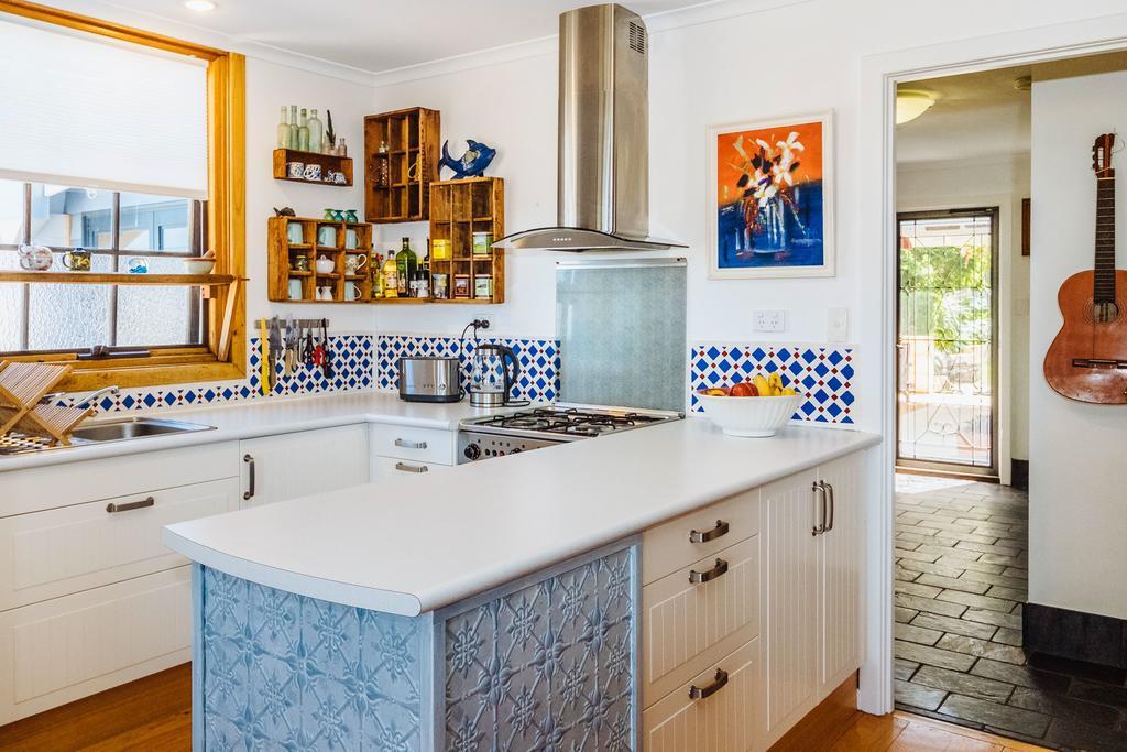 The Blue Beach House Villa Quinns Rocks Exterior photo